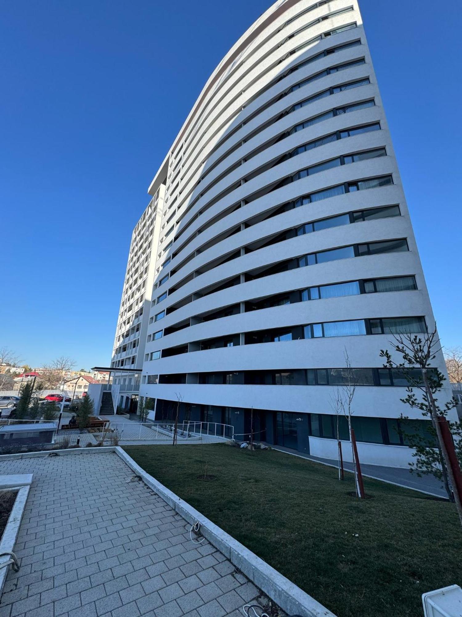 Ava Towers 1-2 Bdm By Gap With Parking Suceava