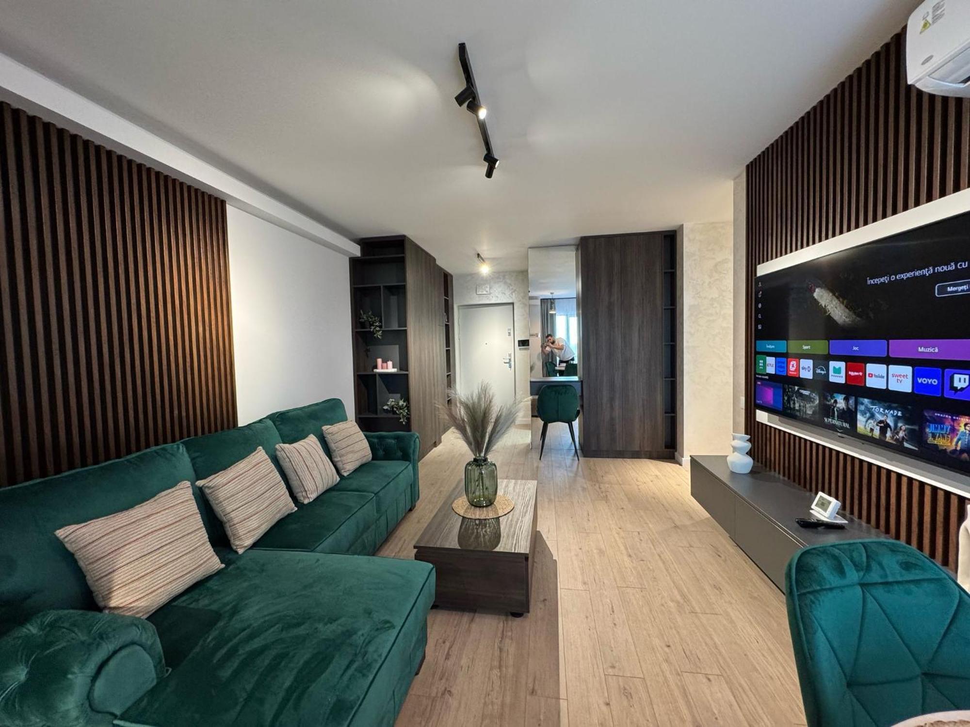 Ava Towers 1-2 Bdm By Gap With Parking * Suceava